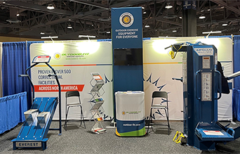 Outdoor-Fit tradeshow booth
