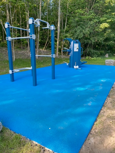 Outdoor-Fit Trail-Fit bars at MOVE Outdoor Fitness Park